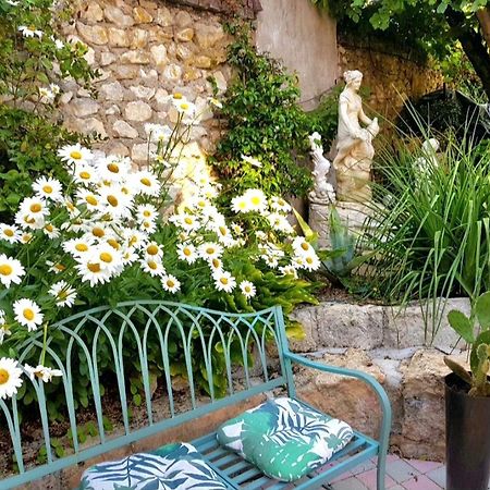 Les Glycines De Monchy- Chambres D'Hotes Εξωτερικό φωτογραφία